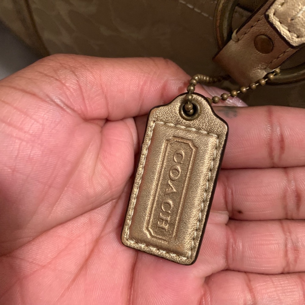 Authentic coach purse - Picture 3 of 3